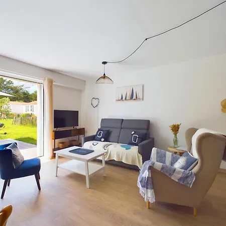 Maison Pour 6 Adultes,1 Enfant - Piscine Collective Feriehus *
