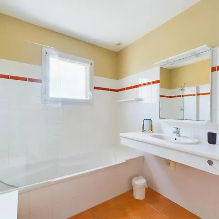 Feriehus Maison Pour 6 Adultes,1 Enfant - Piscine Collective *