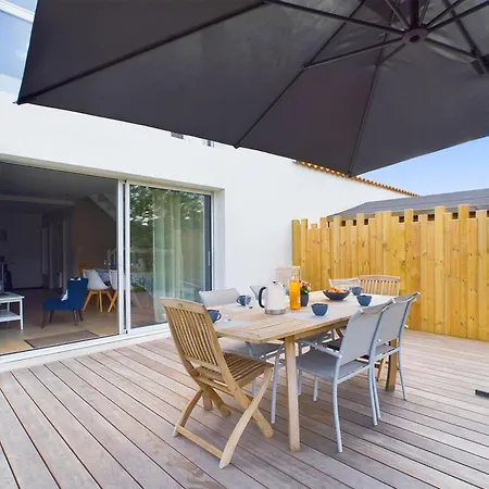 Maison Pour 6 Adultes,1 Enfant - Piscine Collective