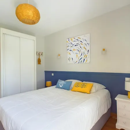 Maison Pour 6 Adultes,1 Enfant - Piscine Collective *