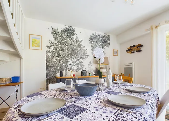 Vakantiehuis Maison Pour 6 Adultes,1 Enfant - Piscine Collective