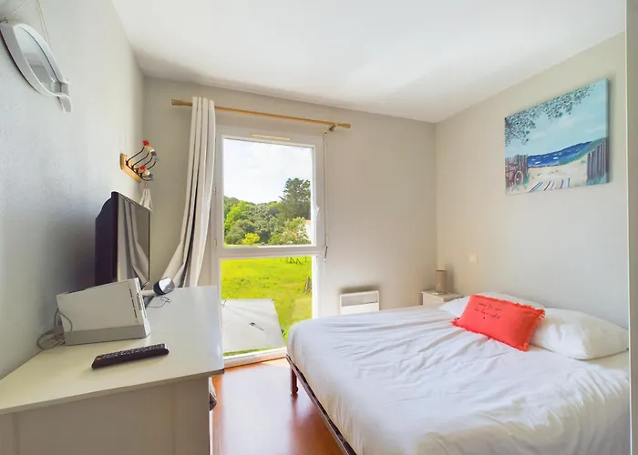 Maison Pour 6 Adultes,1 Enfant - Piscine Collective